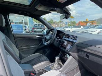 Volkswagen Tiguan 1.4 TSI e-Hybrid R-Line *PANO - AHK -KAM* picture 17