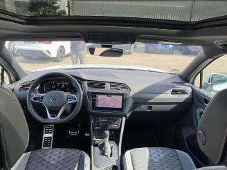 Volkswagen Tiguan 1.4 TSI e-Hybrid R-Line *PANO - AHK -KAM* picture 16