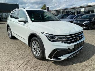 Volkswagen Tiguan 1.4 TSI e-Hybrid R-Line *PANO - AHK -KAM* picture 5