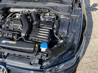 Volkswagen Golf Variant 1.5 eTSI DSG R-Line *NAVI - MATRIX* picture 12