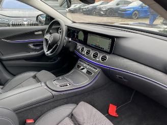 Mercedes E-klasse 300d T AMG Lin *PANO - AHK - KAM - LD* picture 20