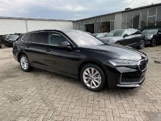 Skoda Superb Combi 1.5 TSI iV L&K *LEDER - HEAD UP* picture 3