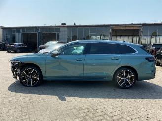 Volkswagen Passat Variant 2.0 TDI DSG R-Line *HEAD-UP -AHK* picture 9
