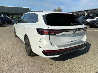 skadebil auto Volkswagen Passat Variant 2.0 TDI DSG R-Line * HUD - PANO * 2024/3