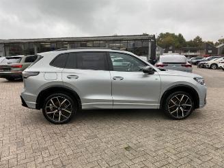 Volkswagen Tiguan 1.5 TSI eHybrid R-Line * KAM - AHK - NAV* picture 9