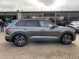 Volkswagen Touareg R * PANO - AHK - KAM * picture 9
