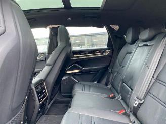 Porsche Cayenne Turbo E-Hybrid *HEAD-UP - PANO - KAM* picture 17
