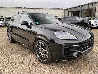 uszkodzony samochody osobowe Porsche Cayenne Turbo E-Hybrid *HEAD-UP - PANO - KAM* 2025/3