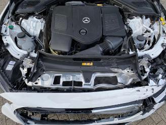 Mercedes E-klasse 300 T Avantgard * KAM - AHK - NAV * picture 20