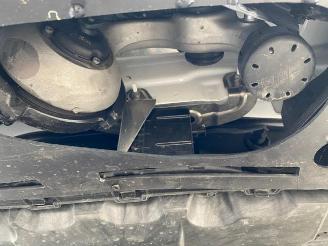 Mercedes E-klasse 300 T Avantgard * KAM - AHK - NAV * picture 31