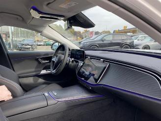 Mercedes E-klasse 300 T Avantgard * KAM - AHK - NAV * picture 26