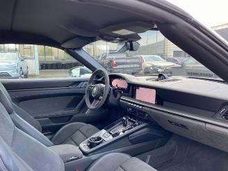 Porsche 911 Carrera 4 GTS T-Hybrid Cabrio *BURMESTER* picture 18