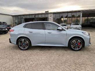 BMW iX2 eDrive20 M Sport *PANO - AHK - KAM - NAVI* picture 5