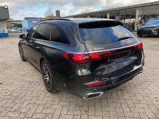 Mercedes E-klasse 300d T 4Matic AMG Lin Prmium*HAD-UP - PANO* picture 5