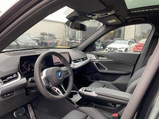 BMW iX1 eDrive20 M Sport *HEAD-UP - PANO - 360 KAM* picture 13