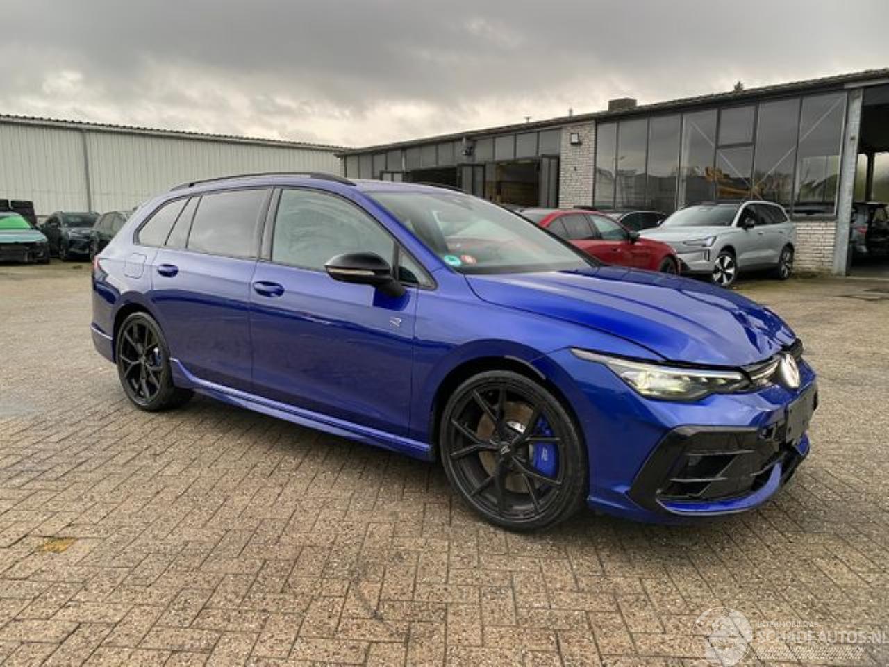 Volkswagen Golf R Variant 4Motion Black Style *MATRIX-PANO*