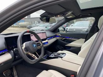 BMW i5 M60 xDrive *HEAD-UP - PANO - 360 KAM - NAVI* picture 14