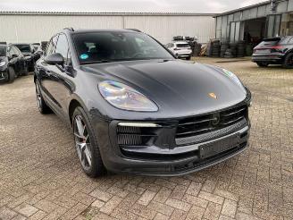 krockskadad bil auto Porsche Macan S *CHRONO - PANO - BOSE - LUFTFEDER* 2024/3