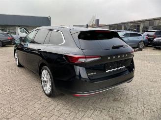 škoda osobní automobily Skoda Superb Combi 1.5 TSI iV L&K *HEAD-UP - PANO-AHK* 2025/3