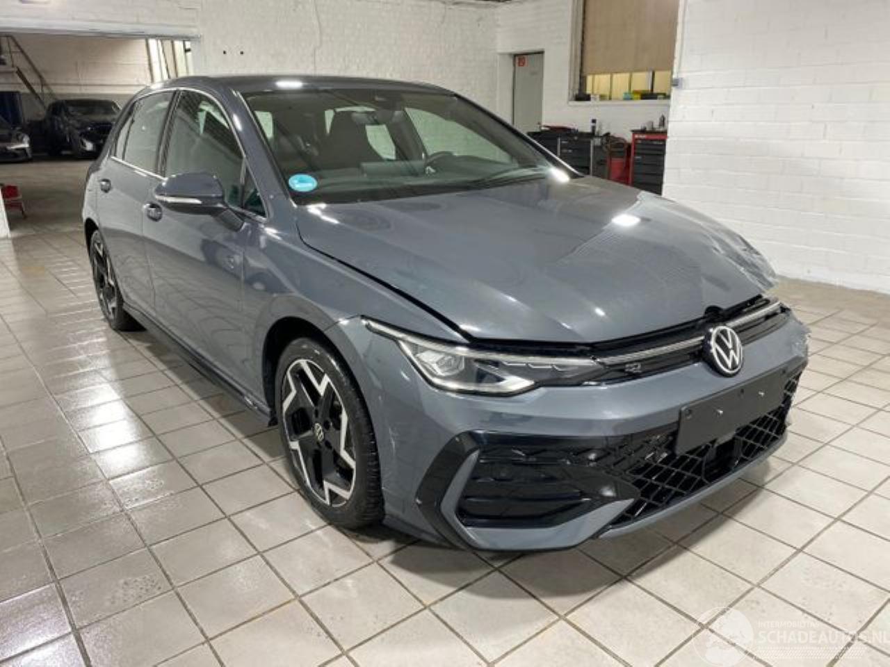 Volkswagen Golf 1.5 TSI R-Line