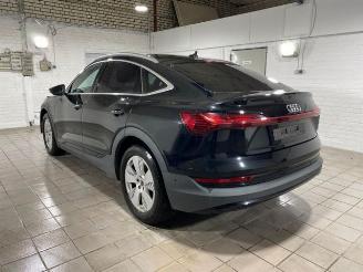 krockskadad bil auto Audi E-tron Sportback 55 quattro HUD/PANO/360/B&O 2022/7