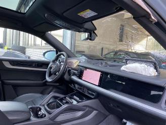 Porsche Cayenne E-Hybrid Coupe CHRONO/PANO/HUD/360/BOSE picture 16