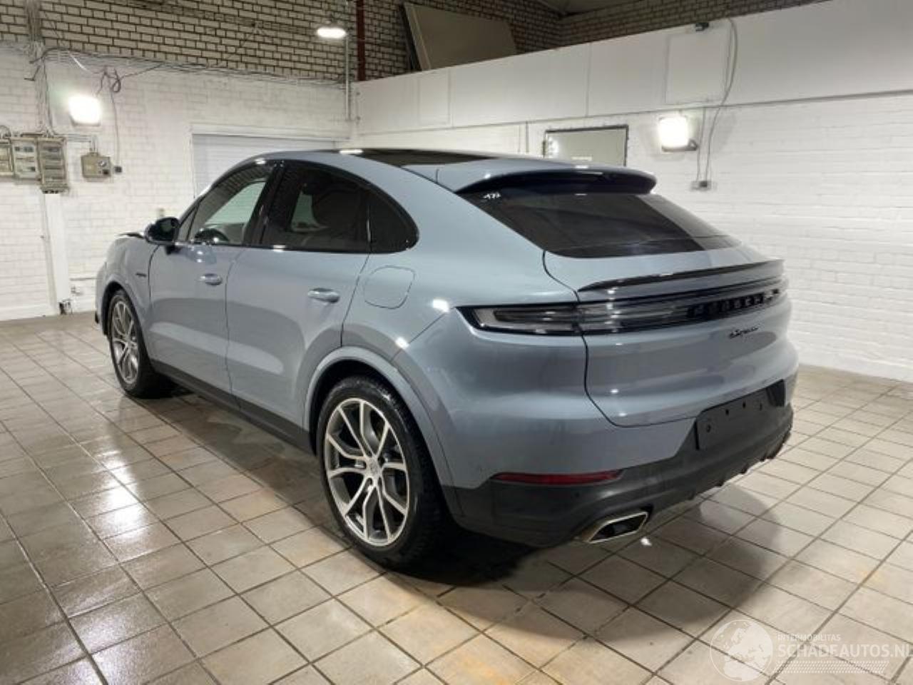Porsche Cayenne E-Hybrid Coupe CHRONO/PANO/HUD/360/BOSE