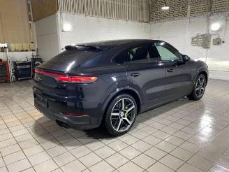 Porsche Cayenne E-Hybrid Coupe Platinum Edition picture 2