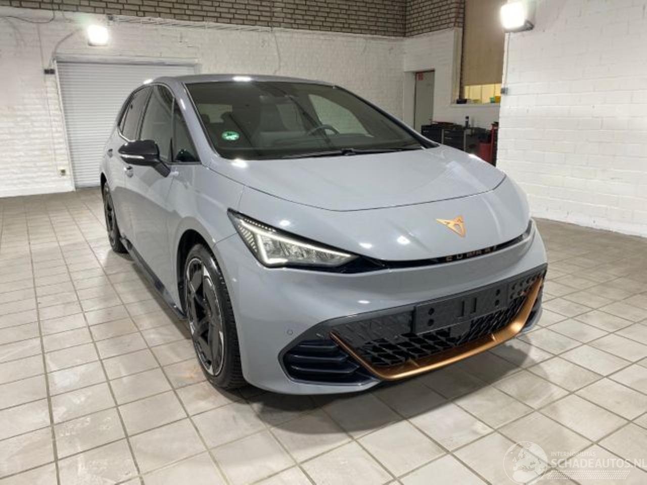 Cupra Born 170kW/82kWh NAVI/360