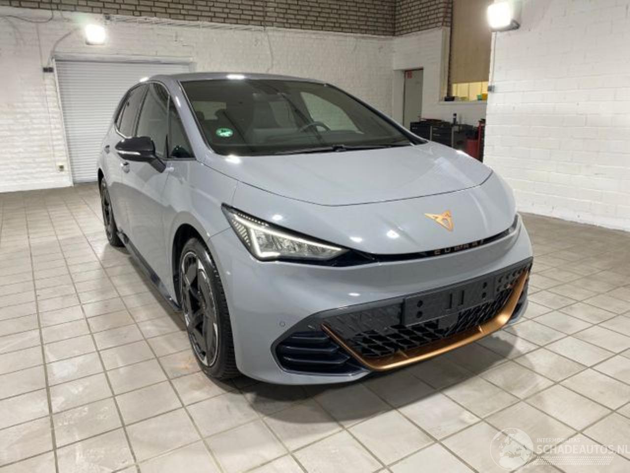 Cupra Born 170 kW NAVI/360 KAMERA