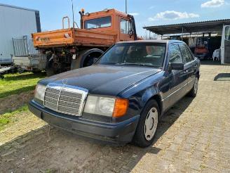 okazja samochody osobowe Mercedes E-klasse 230 W124 Limousin 1991/4