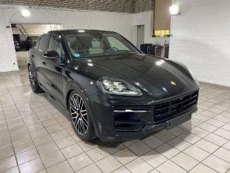 Porsche Cayenne S E-Hybrid Coupe CHRONO/PANO/HUD/360 picture 9