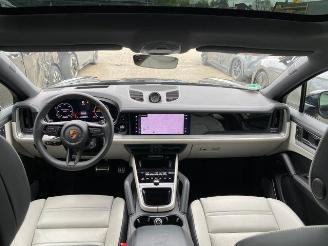 Porsche Cayenne S E-Hybrid Coupe CHRONO/PANO/HUD/360 picture 15