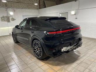 Porsche Cayenne S E-Hybrid Coupe CHRONO/PANO/HUD/360 picture 4