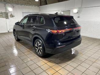 krockskadad bil auto Volkswagen Tiguan 1.5 eTSI DSG Life KAM/NAVI 2024/5