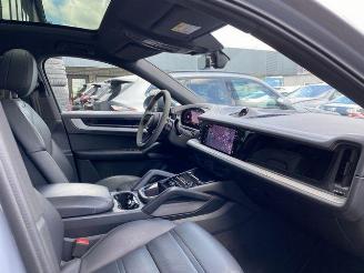 Porsche Cayenne S E-Hybrid Coupe CHRONO/PANO/HUD/AHK/360 picture 16