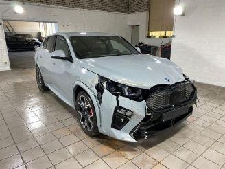 skadebil auto BMW iX2 xDrive30 M Sport KAM/NAVI/H&K 2024/3