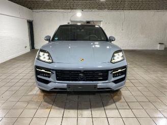 Porsche Cayenne S E-Hybrid Coupe CHRONO/PANO/HUD/AHK/360 picture 2