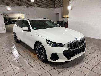 uszkodzony samochody osobowe BMW i5 eDrive40 Touring M Sport HUD/360/H&K/NAVI 2025/7