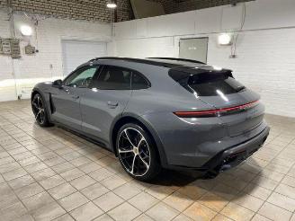 uszkodzony samochody osobowe Porsche Taycan 4S Cross Turismo CHRONO/PANO/HUD/360/BOSE 2024/12