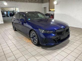 krockskadad bil auto BMW i5 eDrive40 Touring M Sport Pro HUD/PANO/H&K 2025/2