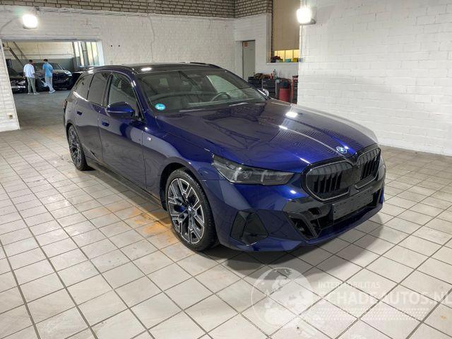 BMW i5 eDrive40 Touring M Sport Pro HUD/PANO/H&K