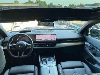 BMW i5 eDrive40 Touring M Sport Pro HUD/PANO/H&K picture 15