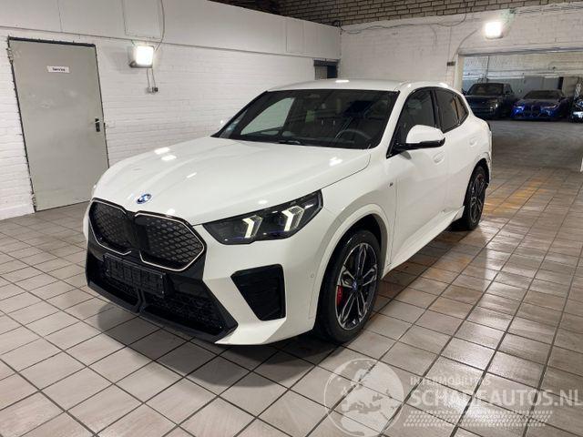 BMW iX2 xDrive30 M Sport Pro HUD/KAM/H&K