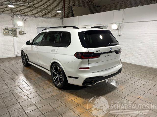 BMW X7 xDrive40i M Sport Pro 7-sitz. PANO/HUD/AHK/HK