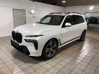 BMW X7 xDrive40i M Sport Pro 7-sitz. PANO/HUD/AHK/HK 2025/9
