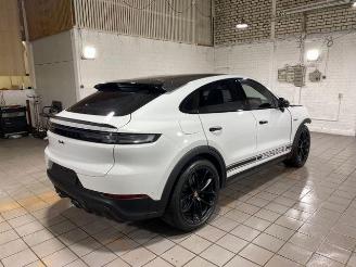 Porsche Cayenne Coupe Turbo E-Hybrid mit GT-Paket HUD picture 8