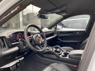 Porsche Cayenne Coupe Turbo E-Hybrid mit GT-Paket HUD picture 12