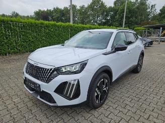 krockskadad bil auto Peugeot 2008  2024/10
