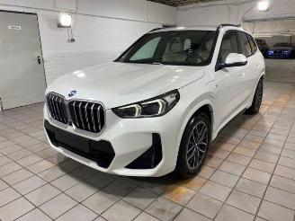 krockskadad bil auto BMW X1 xDrive30e M Sport HUD/AHK/360/NAVI 2025/5